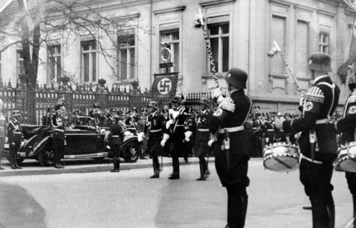 Adolf Hitler and Heinrich Himmler during the parade of the SS in Wilhelmstrasse on the occasion of Hitler's 50th birthday
